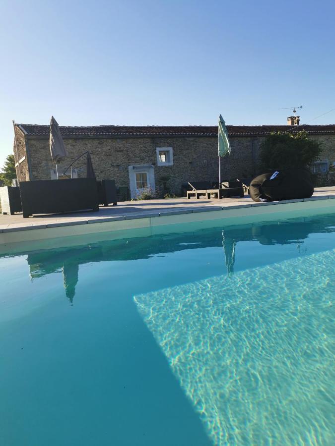 Bed and Breakfast Au Domaine De Gigie Chervettes Экстерьер фото