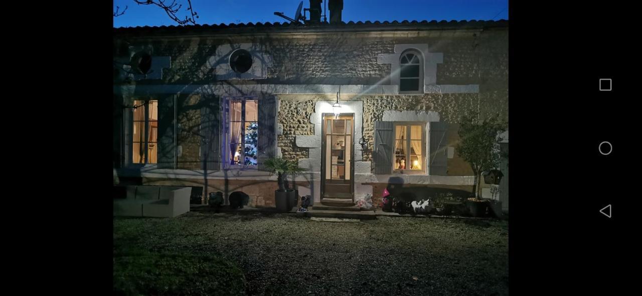Bed and Breakfast Au Domaine De Gigie Chervettes Экстерьер фото